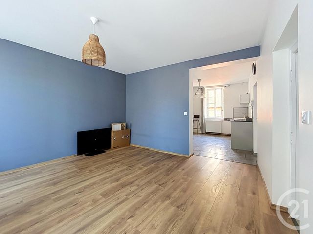 Appartement F3 à louer - 3 pièces - 70.65 m2 - ST POURCAIN SUR SIOULE - 03 - AUVERGNE - Century 21 Lefèbvre Immobilier