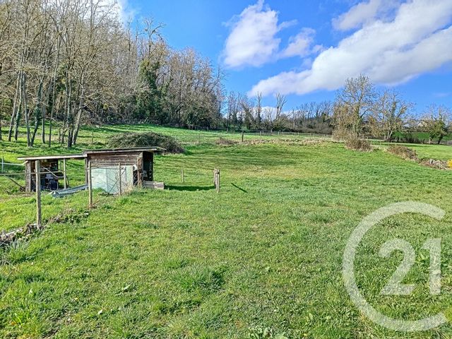Afficher la photo en grand terrain à vendre - 1860.0 m2 - BRANSAT - 03 - AUVERGNE - Century 21 Lefèbvre Immobilier