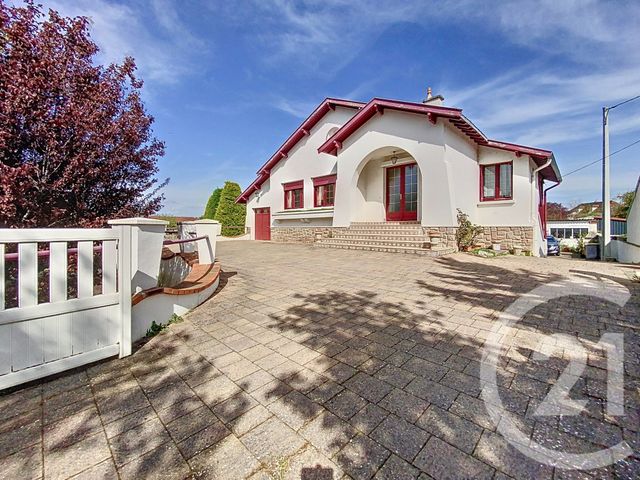 maison à vendre - 8 pièces - 159.14 m2 - ST POURCAIN SUR SIOULE - 03 - AUVERGNE - Century 21 Lefèbvre Immobilier