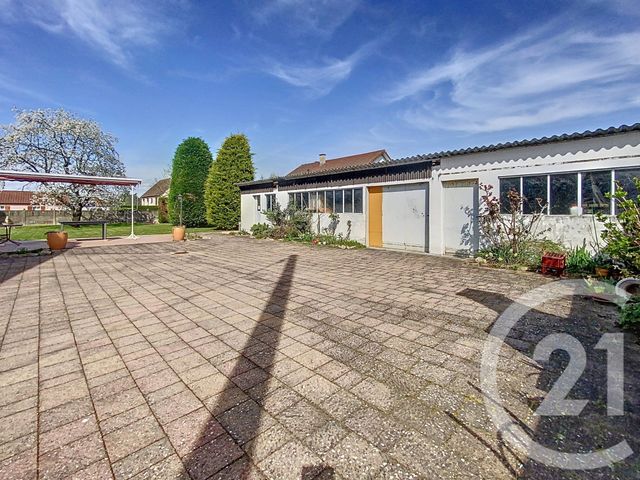 maison à vendre - 8 pièces - 159.14 m2 - ST POURCAIN SUR SIOULE - 03 - AUVERGNE - Century 21 Lefèbvre Immobilier