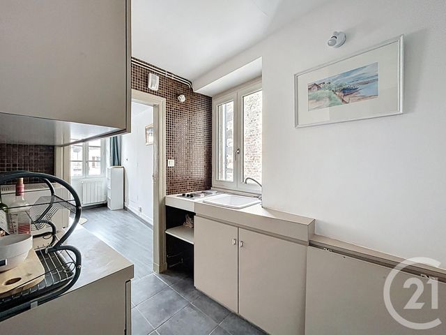 Appartement Studio à louer - 1 pièce - 21.0 m2 - ST POURCAIN SUR SIOULE - 03 - AUVERGNE - Century 21 Lefèbvre Immobilier