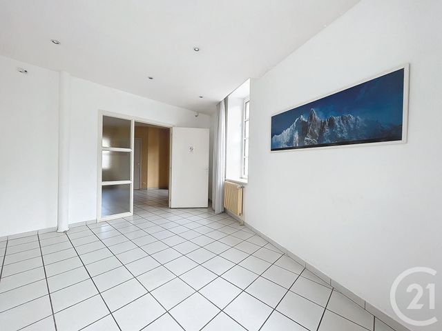 Afficher la photo en grand Appartement Local à louer - 4 pièces - 80.0 m2 - ST POURCAIN SUR SIOULE - 03 - AUVERGNE - Century 21 Lefèbvre Immobilier