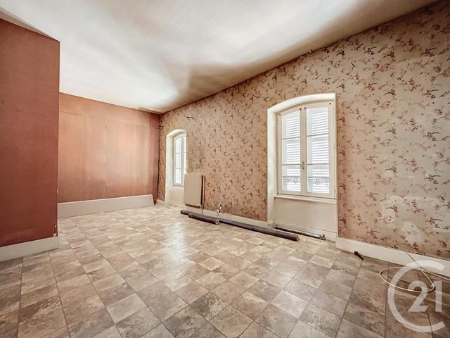 Appartement F3 à vendre - 4 pièces - 199.02 m2 - ST POURCAIN SUR SIOULE - 03 - AUVERGNE - Century 21 Lefèbvre Immobilier