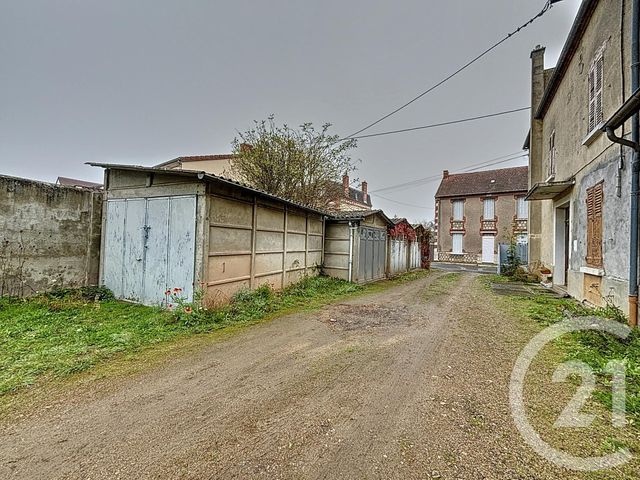 maison à vendre - 6 pièces - 153.05 m2 - VARENNES SUR ALLIER - 03 - AUVERGNE - Century 21 Lefèbvre Immobilier