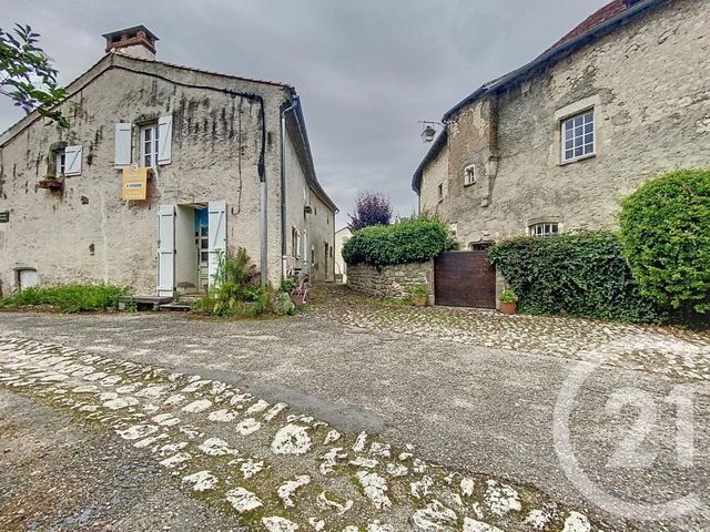maison - CHARROUX - 03