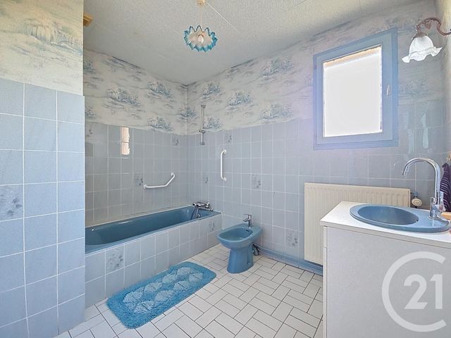 maison à vendre - 8 pièces - 173.9 m2 - LORIGES - 03 - AUVERGNE - Century 21 Lefèbvre Immobilier