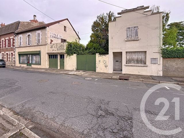 maison à vendre - 10 pièces - 230.0 m2 - VARENNES SUR ALLIER - 03 - AUVERGNE - Century 21 Lefèbvre Immobilier