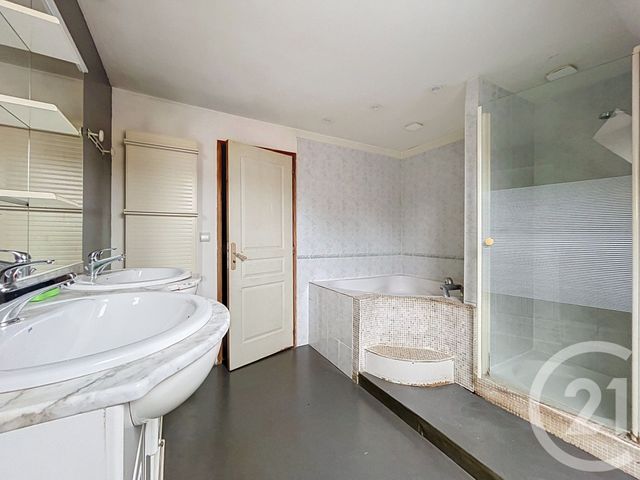 maison à vendre - 4 pièces - 129.4 m2 - ST POURCAIN SUR SIOULE - 03 - AUVERGNE - Century 21 Lefèbvre Immobilier