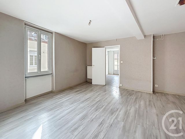Appartement F2 bis à louer - 2 pièces - 56.0 m2 - ST POURCAIN SUR SIOULE - 03 - AUVERGNE - Century 21 Lefèbvre Immobilier