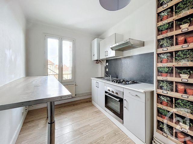 Appartement F2 à louer - 2 pièces - 55.0 m2 - ST POURCAIN SUR SIOULE - 03 - AUVERGNE - Century 21 Lefèbvre Immobilier
