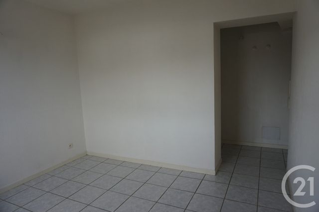 Appartement F1 à vendre - 1 pièce - 35.0 m2 - ST POURCAIN SUR SIOULE - 03 - AUVERGNE - Century 21 Lefèbvre Immobilier