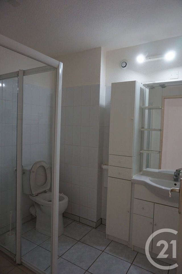 Appartement F1 à vendre - 1 pièce - 35.0 m2 - ST POURCAIN SUR SIOULE - 03 - AUVERGNE - Century 21 Lefèbvre Immobilier