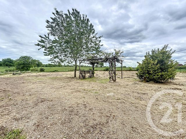 maison à louer - 4 pièces - 92.0 m2 - CHIRAT L EGLISE - 03 - AUVERGNE - Century 21 Lefèbvre Immobilier