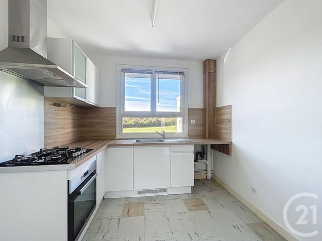 Appartement F3 à louer - 3 pièces - 78.0 m2 - ST POURCAIN SUR SIOULE - 03 - AUVERGNE - Century 21 Lefèbvre Immobilier