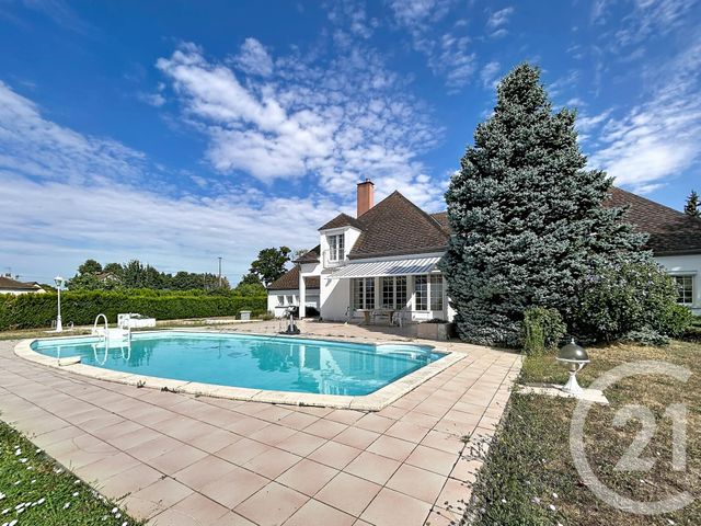 maison à vendre - 7 pièces - 279.95 m2 - ST GERAND LE PUY - 03 - AUVERGNE - Century 21 Lefèbvre Immobilier