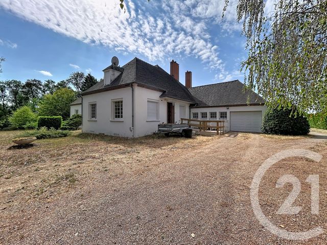 maison à vendre - 7 pièces - 279.95 m2 - ST GERAND LE PUY - 03 - AUVERGNE - Century 21 Lefèbvre Immobilier