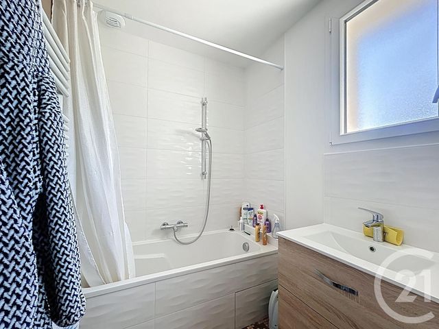 maison à louer - 3 pièces - 99.3 m2 - LA FERTE HAUTERIVE - 03 - AUVERGNE - Century 21 Lefèbvre Immobilier