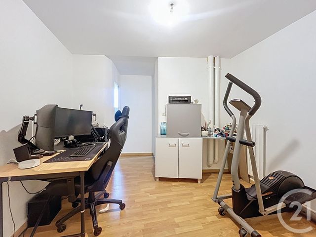 Appartement F3 à louer - 3 pièces - 83.0 m2 - ST POURCAIN SUR SIOULE - 03 - AUVERGNE - Century 21 Lefèbvre Immobilier