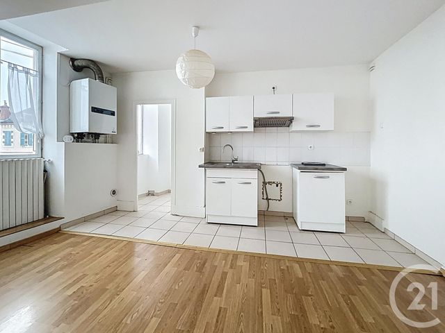 Appartement F3 à louer - 3 pièces - 83.0 m2 - ST POURCAIN SUR SIOULE - 03 - AUVERGNE - Century 21 Lefèbvre Immobilier