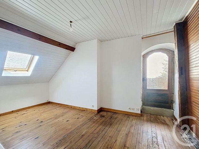 Appartement F3 à louer - 3 pièces - 79.65 m2 - VARENNES SUR ALLIER - 03 - AUVERGNE - Century 21 Lefèbvre Immobilier