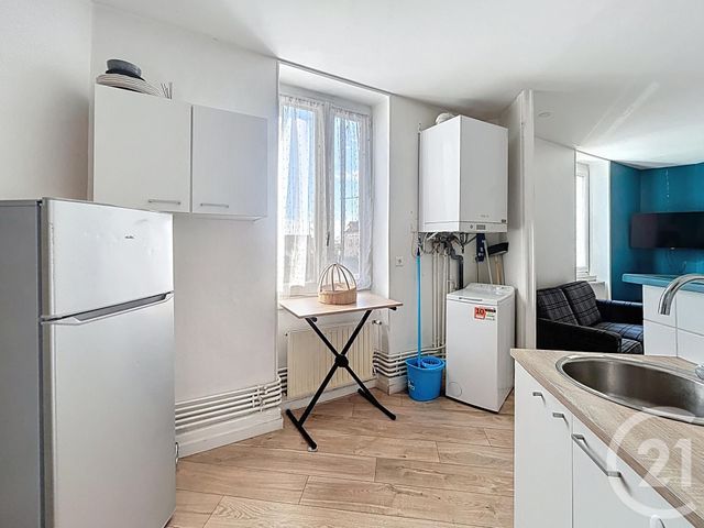 Appartement F3 à louer - 3 pièces - 52.01 m2 - ST POURCAIN SUR SIOULE - 03 - AUVERGNE - Century 21 Lefèbvre Immobilier