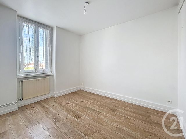 Appartement F3 à louer - 3 pièces - 52.01 m2 - ST POURCAIN SUR SIOULE - 03 - AUVERGNE - Century 21 Lefèbvre Immobilier