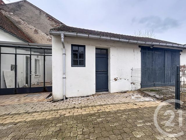 maison à louer - 5 pièces - 120.0 m2 - ST POURCAIN SUR SIOULE - 03 - AUVERGNE - Century 21 Lefèbvre Immobilier