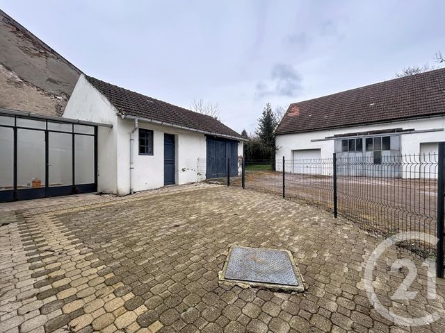 maison à louer - 5 pièces - 120.0 m2 - ST POURCAIN SUR SIOULE - 03 - AUVERGNE - Century 21 Lefèbvre Immobilier