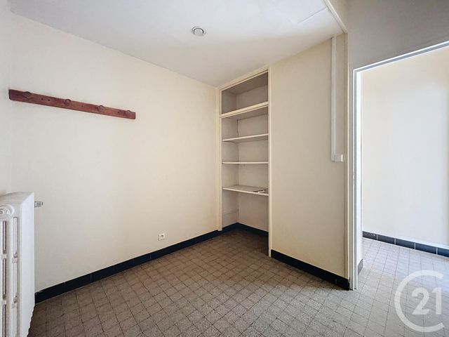 Appartement Local à louer - 4 pièces - 113.0 m2 - ST POURCAIN SUR SIOULE - 03 - AUVERGNE - Century 21 Lefèbvre Immobilier