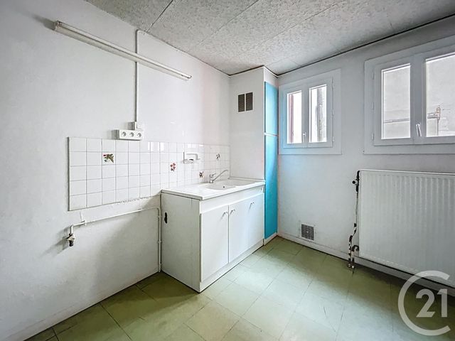 Appartement Local à louer - 4 pièces - 113.0 m2 - ST POURCAIN SUR SIOULE - 03 - AUVERGNE - Century 21 Lefèbvre Immobilier