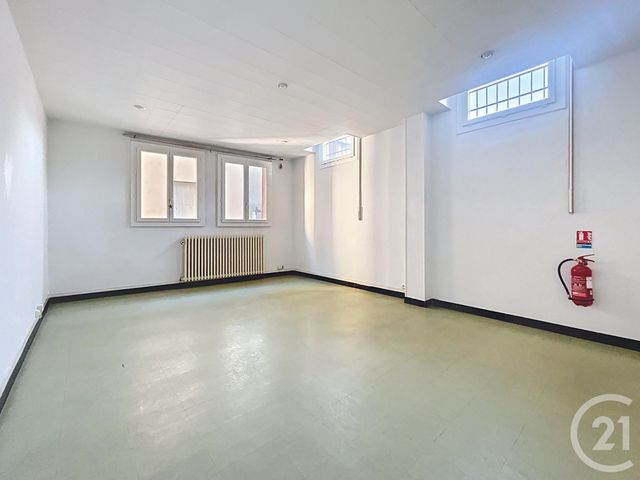 Appartement Local à louer - 4 pièces - 113.0 m2 - ST POURCAIN SUR SIOULE - 03 - AUVERGNE - Century 21 Lefèbvre Immobilier