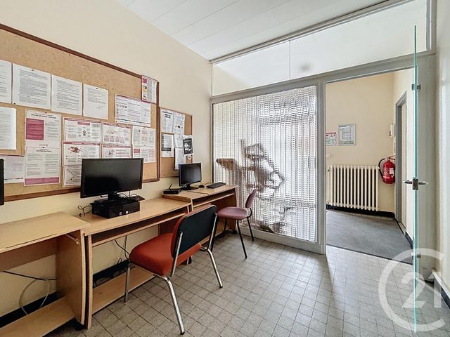 Appartement Local à louer - 4 pièces - 113.0 m2 - ST POURCAIN SUR SIOULE - 03 - AUVERGNE - Century 21 Lefèbvre Immobilier