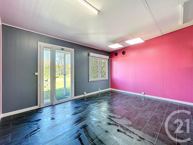 Appartement Local à louer - 1 pièce - 18.0 m2 - MONETAY SUR ALLIER - 03 - AUVERGNE - Century 21 Lefèbvre Immobilier