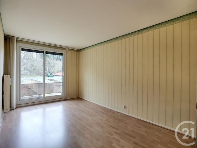 Appartement F3 à louer - 3 pièces - 92.0 m2 - VARENNES SUR ALLIER - 03 - AUVERGNE - Century 21 Lefèbvre Immobilier