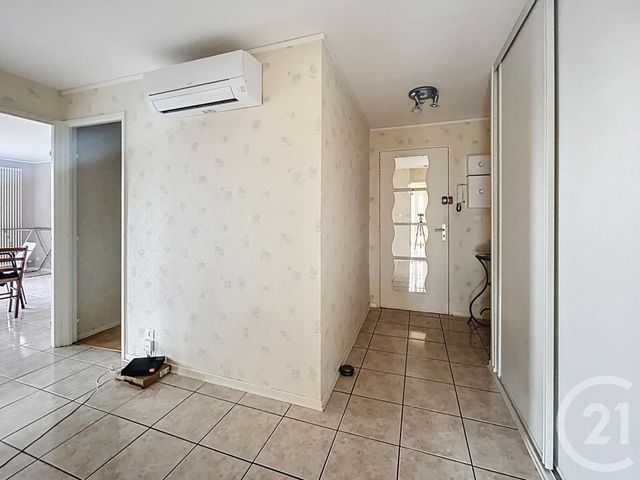 Appartement F3 à louer - 3 pièces - 92.0 m2 - VARENNES SUR ALLIER - 03 - AUVERGNE - Century 21 Lefèbvre Immobilier