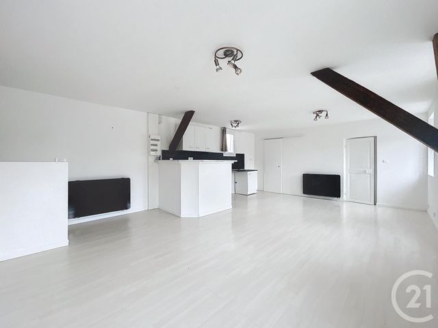 Appartement F2 à louer - 2 pièces - 57.0 m2 - VARENNES SUR ALLIER - 03 - AUVERGNE - Century 21 Lefèbvre Immobilier