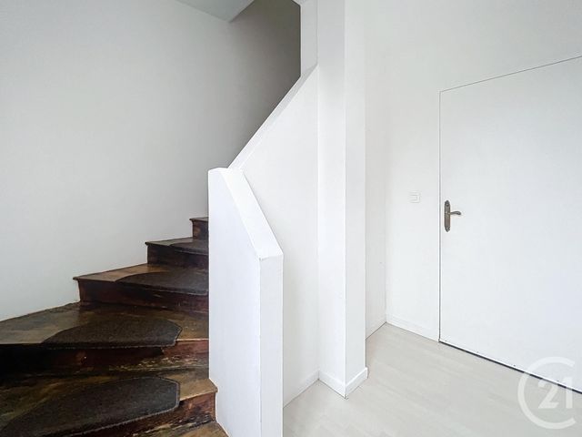 Appartement F2 à louer - 2 pièces - 57.0 m2 - VARENNES SUR ALLIER - 03 - AUVERGNE - Century 21 Lefèbvre Immobilier