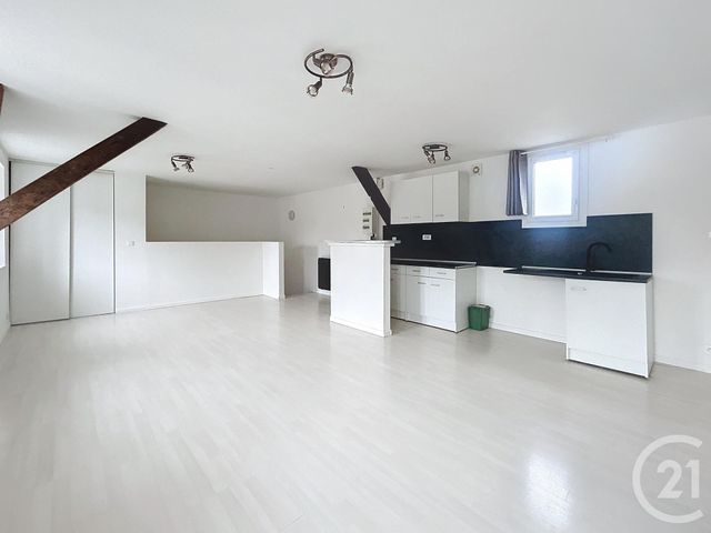 Appartement F2 à louer - 2 pièces - 57.0 m2 - VARENNES SUR ALLIER - 03 - AUVERGNE - Century 21 Lefèbvre Immobilier