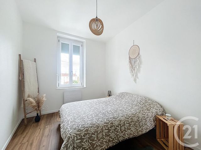 Appartement F3 à louer - 3 pièces - 51.2 m2 - VARENNES SUR ALLIER - 03 - AUVERGNE - Century 21 Lefèbvre Immobilier