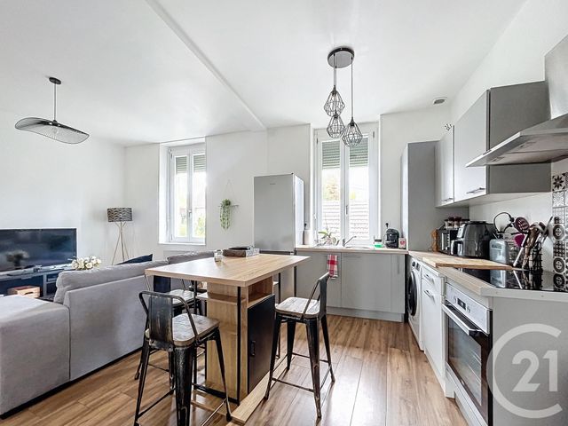 Appartement F3 à louer - 3 pièces - 51.2 m2 - VARENNES SUR ALLIER - 03 - AUVERGNE - Century 21 Lefèbvre Immobilier