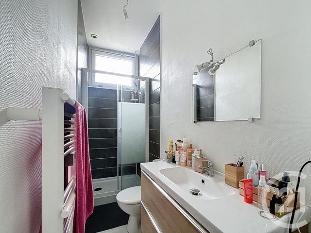 Appartement F3 à louer - 3 pièces - 51.2 m2 - VARENNES SUR ALLIER - 03 - AUVERGNE - Century 21 Lefèbvre Immobilier