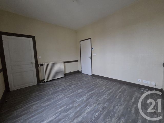 Appartement T4 à louer - 4 pièces - 83.73 m2 - VARENNES SUR ALLIER - 03 - AUVERGNE - Century 21 Lefèbvre Immobilier