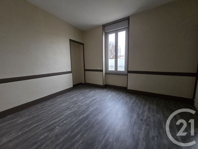 Appartement T4 à louer - 4 pièces - 83.73 m2 - VARENNES SUR ALLIER - 03 - AUVERGNE - Century 21 Lefèbvre Immobilier