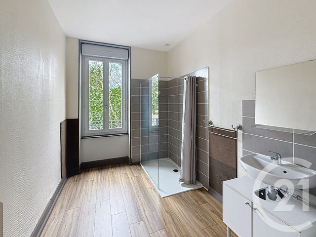Appartement T4 à louer - 4 pièces - 83.73 m2 - VARENNES SUR ALLIER - 03 - AUVERGNE - Century 21 Lefèbvre Immobilier