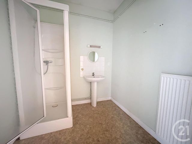 Appartement F3 à louer - 3 pièces - 72.41 m2 - ST POURCAIN SUR SIOULE - 03 - AUVERGNE - Century 21 Lefèbvre Immobilier