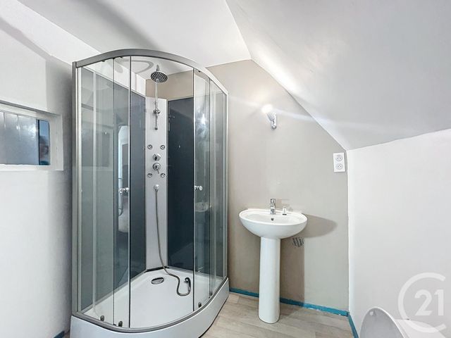 maison à louer - 5 pièces - 140.0 m2 - LE THEIL - 03 - AUVERGNE - Century 21 Lefèbvre Immobilier