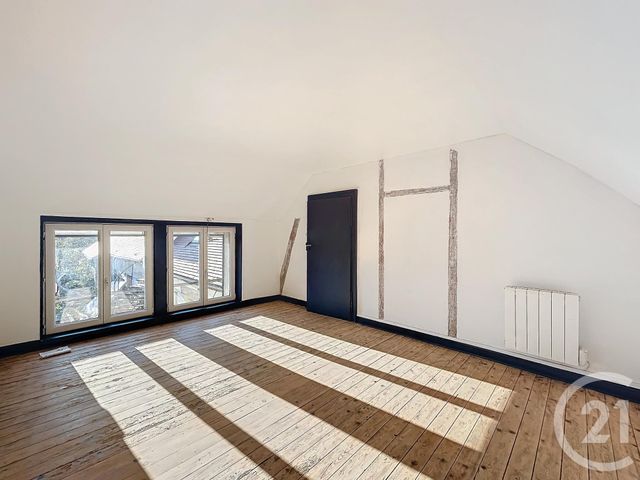 maison à louer - 5 pièces - 140.0 m2 - LE THEIL - 03 - AUVERGNE - Century 21 Lefèbvre Immobilier