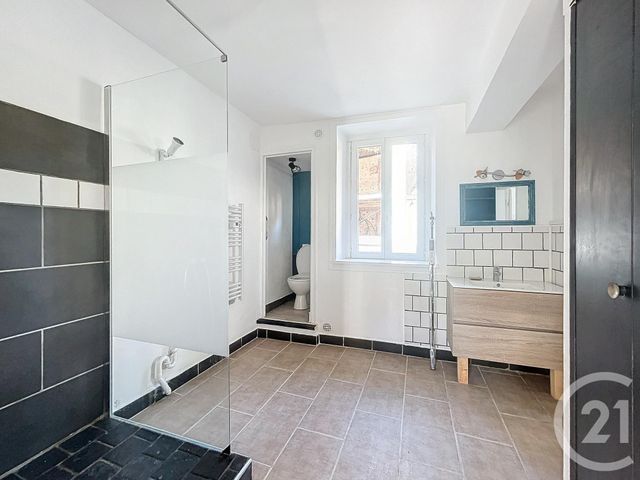 maison à louer - 5 pièces - 140.0 m2 - LE THEIL - 03 - AUVERGNE - Century 21 Lefèbvre Immobilier