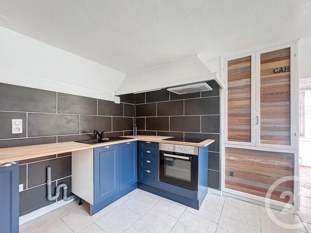 maison à louer - 5 pièces - 140.0 m2 - LE THEIL - 03 - AUVERGNE - Century 21 Lefèbvre Immobilier