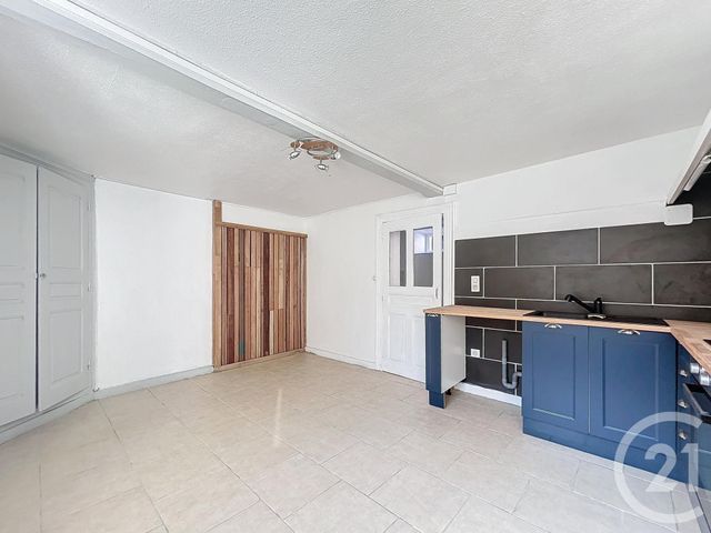 maison à louer - 5 pièces - 140.0 m2 - LE THEIL - 03 - AUVERGNE - Century 21 Lefèbvre Immobilier